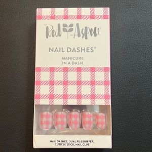 Red Aspen Nail Dashes